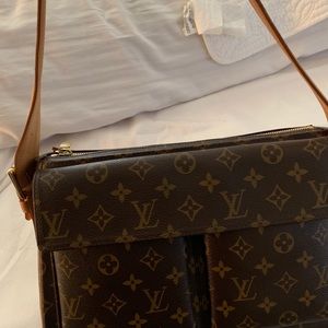 Authentic Louis Vuitton Purse